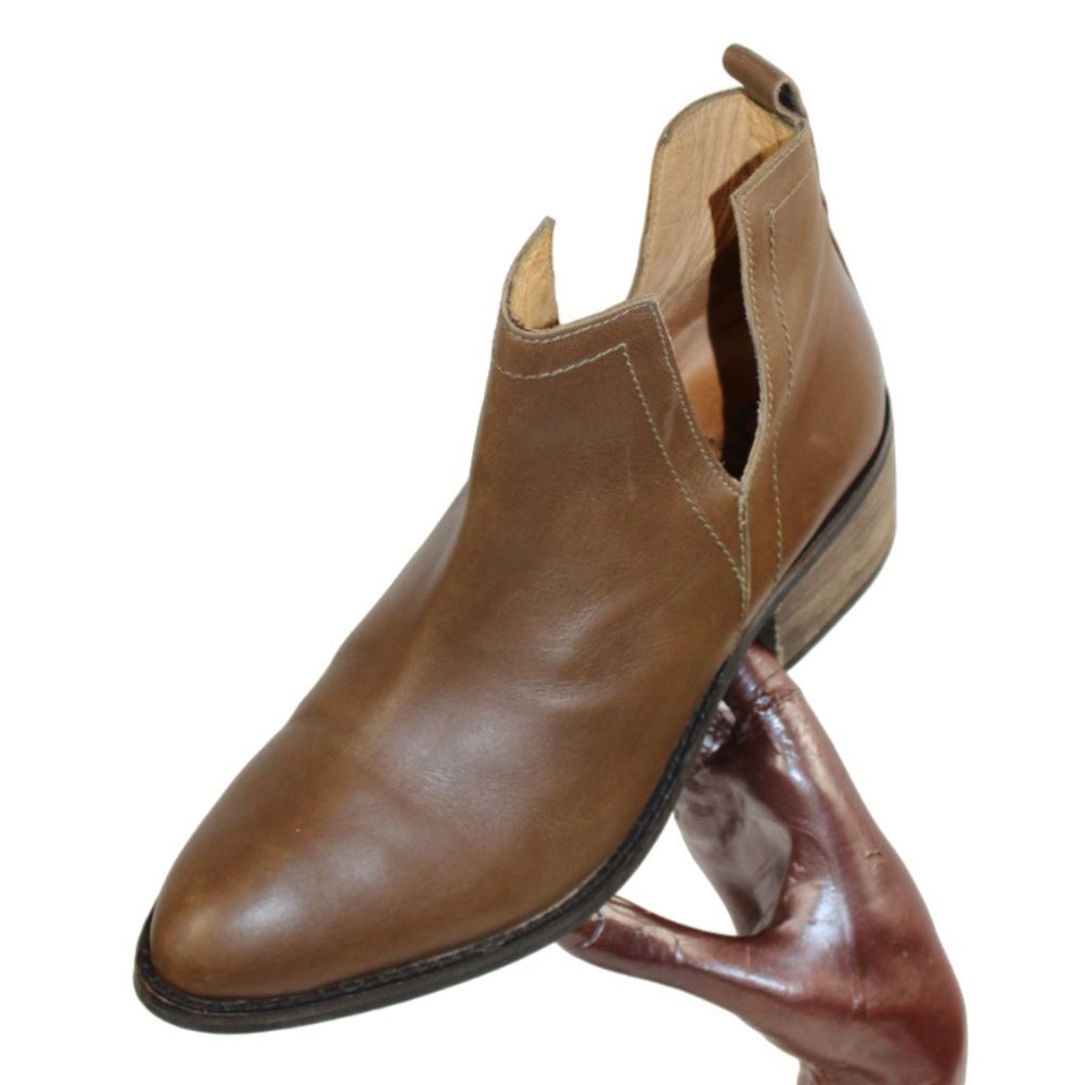 Diba True Stop By Taupe Suede Leather Cutout Ankle Booties Size 7 - Picture 4 of 8